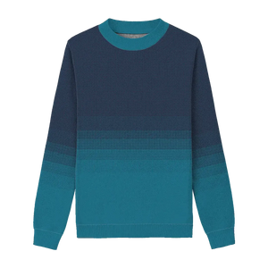 Gradient sweater from light blue to deep navy for a serene, refined style.