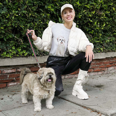 Sweater with shop animal on front